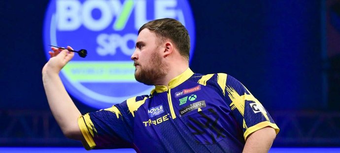 Luke Littler je z titulu sám zaskočen.