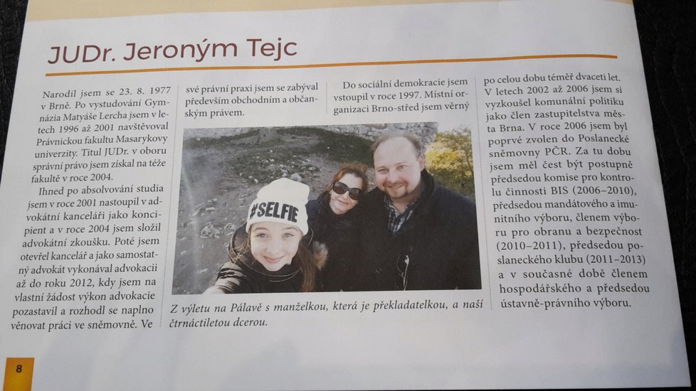 Brožura Jeronýma Tejce, kterou novináři dostali na sjezdu ČSSD.