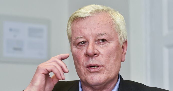Místopředseda KSČM a zástupce ultrakonzervativního křídla strany Josef Skála bude na dubnovém celostátním sjezdu kandidovat na post předsedy strany.