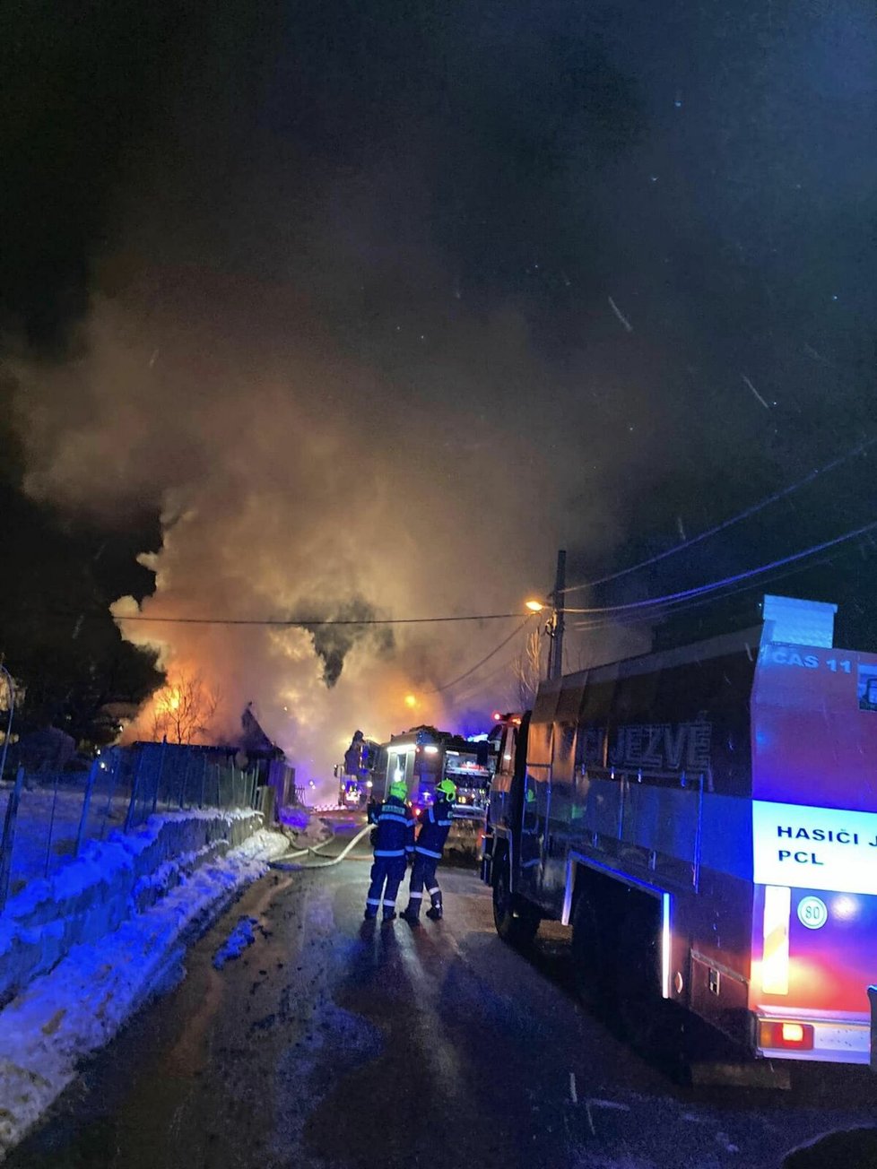 Požár rodinného domu ve Skalici u České Lípy (16. 12. 2022)