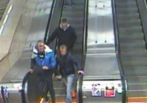 Policie hledá podezřelé z napadení muže v metru ve stanici Skalka.