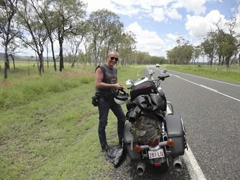 Skalski brázdí Afriku na motorce