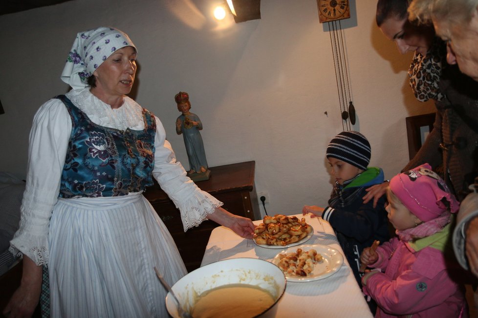 Oblíbeným pečivem Velikonoc byly na Slovácku jidášci, dětem chutnají i dnes.