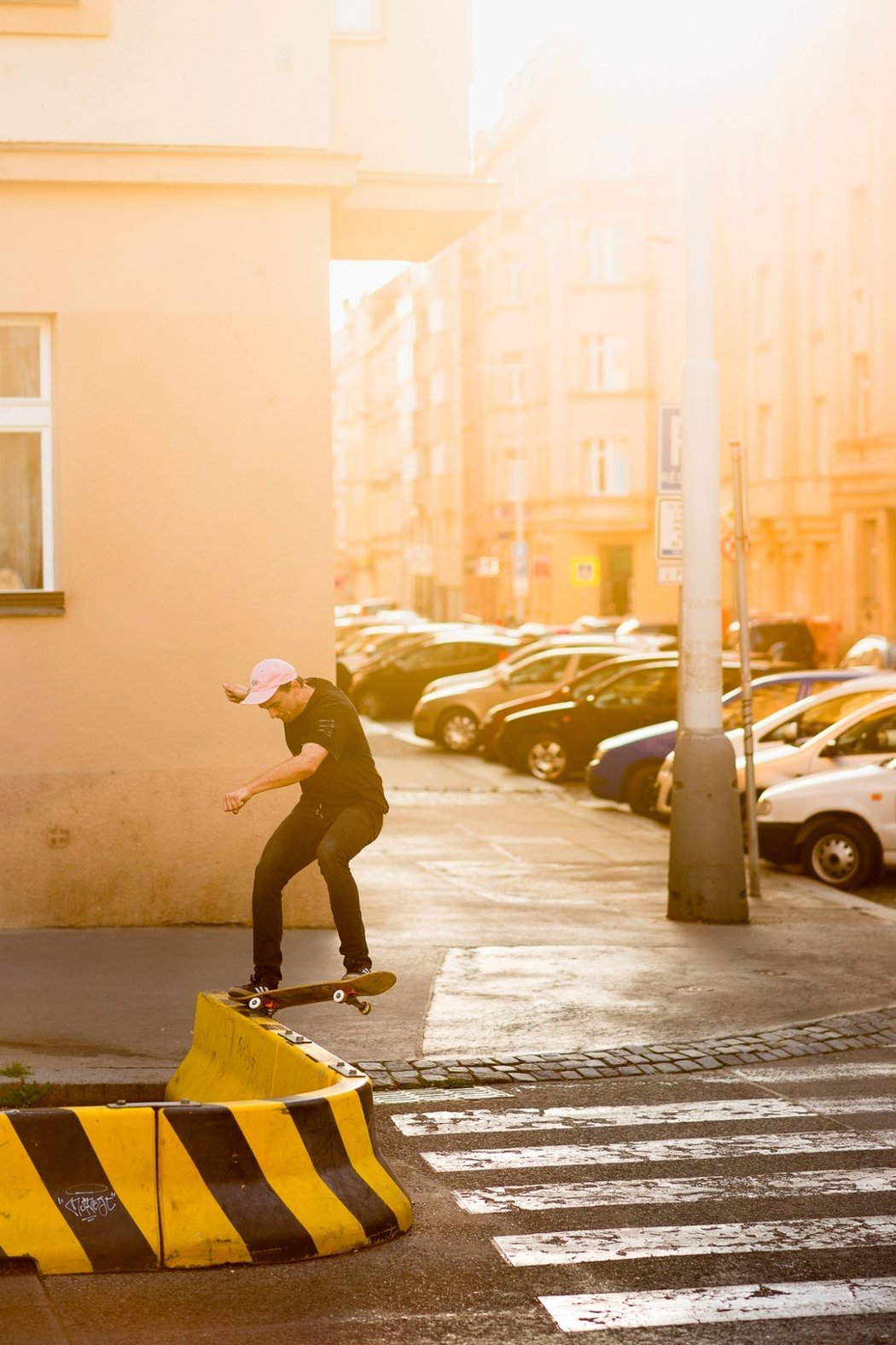 Mezi nejlepší české skateboardisty patrí i Erik Tacina