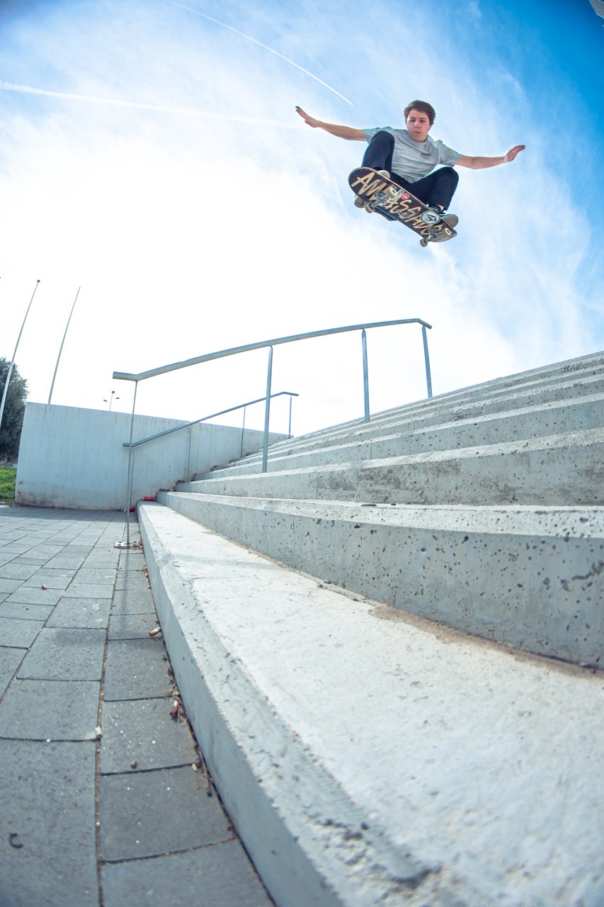 Český skateboardingový reprezentant Honza Navrátil