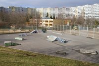 Moderní skatepark pro začátečníky a pokročilé. Na Lužinách ho zpřístupní v září