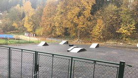 Skatepark v Tanvaldu za milion korun. Kritikům se zdá předražený.