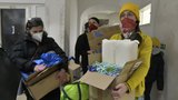 Na polsko-ukrajinskou hranici vyrazilo 55 dodávek s pomocí! Skautský institut sbíral spacáky, deky a léky 