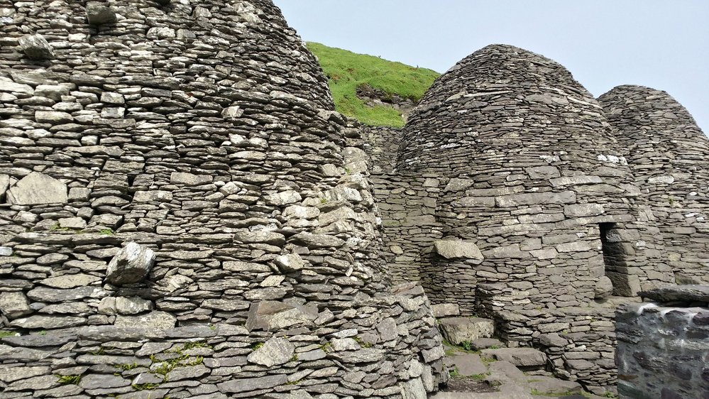 Zbytky kláštera z cca osmého století na ostrově Skellig Michael