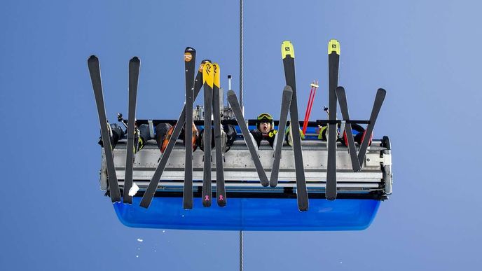 Polské areály jsou cenově dostupnější, dobře dostupné a nabízejí srovnatelnou infrastrukturu i služby. Fotografie byla pořízena ve ski areálu Zieleniec. Polské areály jsou cenově dostupnější, dobře dostupné a nabízejí srovnatelnou infrastrukturu i služby. Fotografie byla pořízena ve ski areálu Zieleniec.