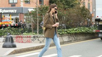 Skinny jeans opět v kurzu? Ano! Takhle se budou nosit letošní zimu Skinny jeans opět v kurzu? Ano! Takhle se budou nosit letošní zimu