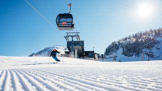 Hory mají plno, jen kartami tam hosté utratili už přes půl miliardy Hory mají plno, jen kartami tam hosté utratili už přes půl miliardy