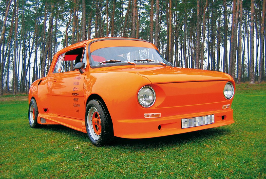 Škoda 100 V8