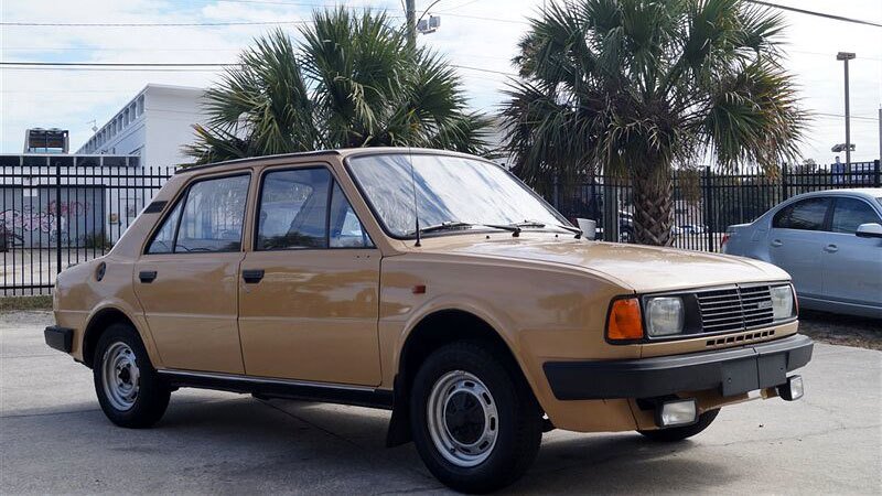 Škoda 105 L (1986)