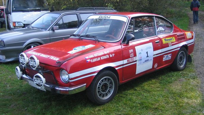 Škoda 110 R je legendární kupé vyráběné v letech 1970 až 1980. Z civilní verze byly odvozeny i závodní.