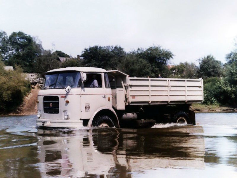 Škoda 706MT (1966)