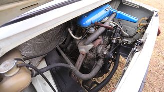 Čtyřválec OHV byl vzadu vždy uložen podélně, motory pokrývaly výkonové spektrum od skromného zdvihového objemu 1046 cm3 až do solidní hodnoty 1289 cm3. Čtyřválec OHV byl vzadu vždy uložen podélně, motory pokrývaly výkonové spektrum od skromného zdvihového objemu 1046 cm3 až do solidní hodnoty 1289 cm3.