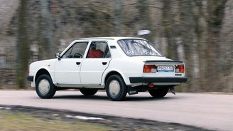 Ke koupi doporučujeme zejména modely od ročníku 1984. Nejen kvůli modernějšímu a líbivějšímu designu, ale i lepší stabilitě díky rozšířeným nápravám. Ke koupi doporučujeme zejména modely od ročníku 1984. Nejen kvůli modernějšímu a líbivějšímu designu, ale i lepší stabilitě díky rozšířeným nápravám.