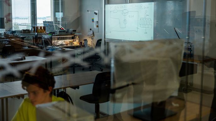 Zaměstnanci i studenti se ve Škoda Academy setkají s novými technologiemi dříve, než je společnost uvede na trh.