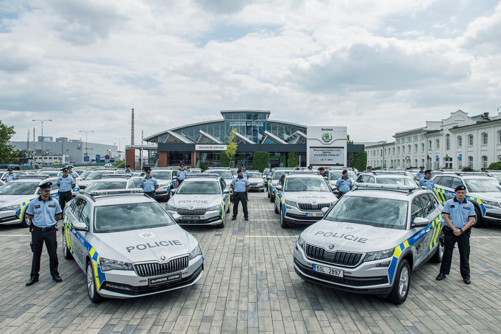 Automobilka Škoda Auto předala 22. července 2021 před Škoda Muzeem v Mladé Boleslavi 538 nových policejních vozů.