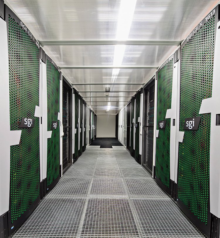 Superpočítač v datovém centru Škoda Auto: Všude rozvodné skříně a žádný člověk