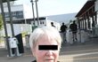 Obavy z problémů automobilky má důchodkyně Marie Špoutilová (71). Problémy firmy by podle ní odskákali všichni v Česku.