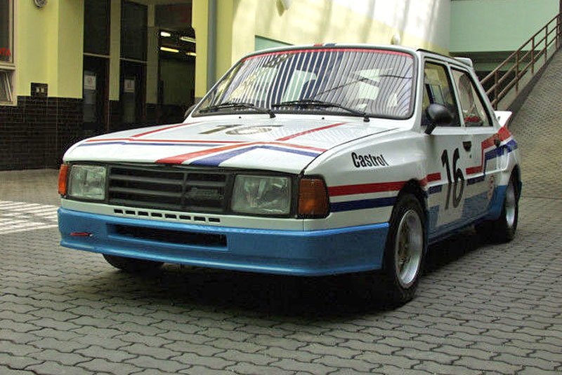 Soutěžní Škoda 130 L