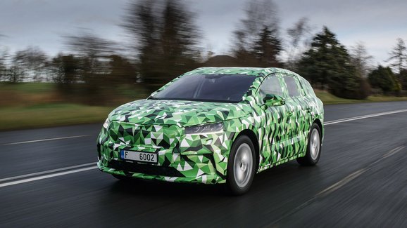 Exkluzivní jízdní dojmy: Elektrická Škoda Enyaq dostane i verzi RS 4x4