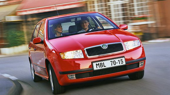 Škoda Fabia je skoro plnoletá. Už v roce 2000 mohla stát téměř půl milionu!