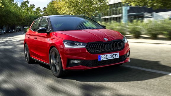 Škoda Fabia Monte Carlo oficiálně: Sportovní styl s klasickými motory