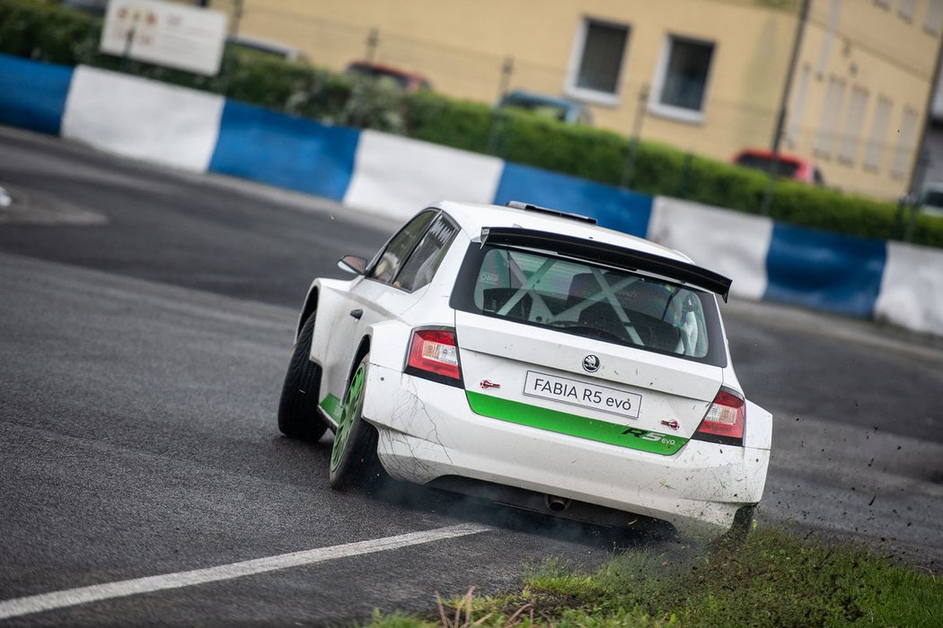 Škoda Fabia R5 Evo Rally Car