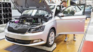 Milionům aut Volkswagenu hrozí selhání řízení. Nebezpečný problém se má týkat i škodovek Milionům aut Volkswagenu hrozí selhání řízení. Nebezpečný problém se má týkat i škodovek