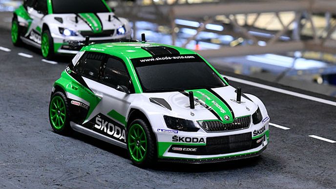 Škoda Fabia R5: Dvojice modelů řádí v mladoboleslavské továrně Škoda Fabia R5: Dvojice modelů řádí v mladoboleslavské továrně