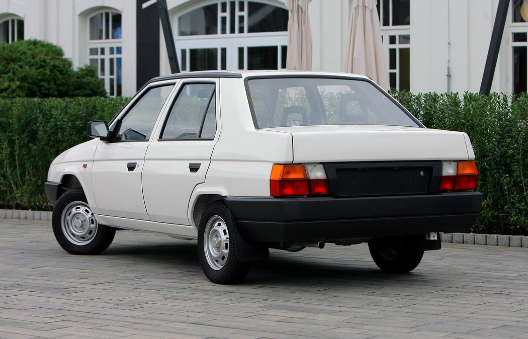 Škoda Favorit 782 sedan
