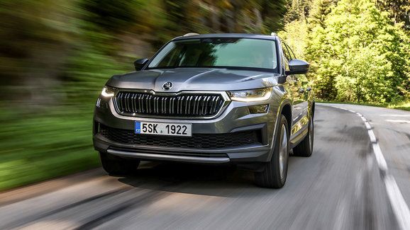 Za volantem omlazené Škody Kodiaq 1.5 TSI: Jediná cesta k manuálu. Má smysl?