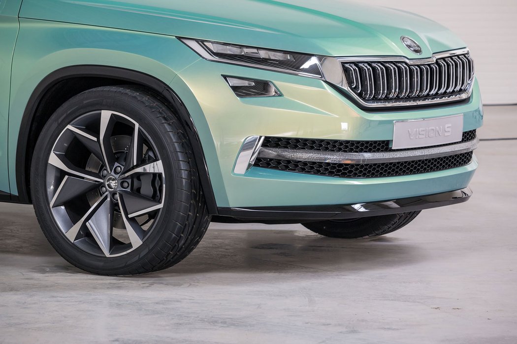 skoda kodiaq spyphotos video