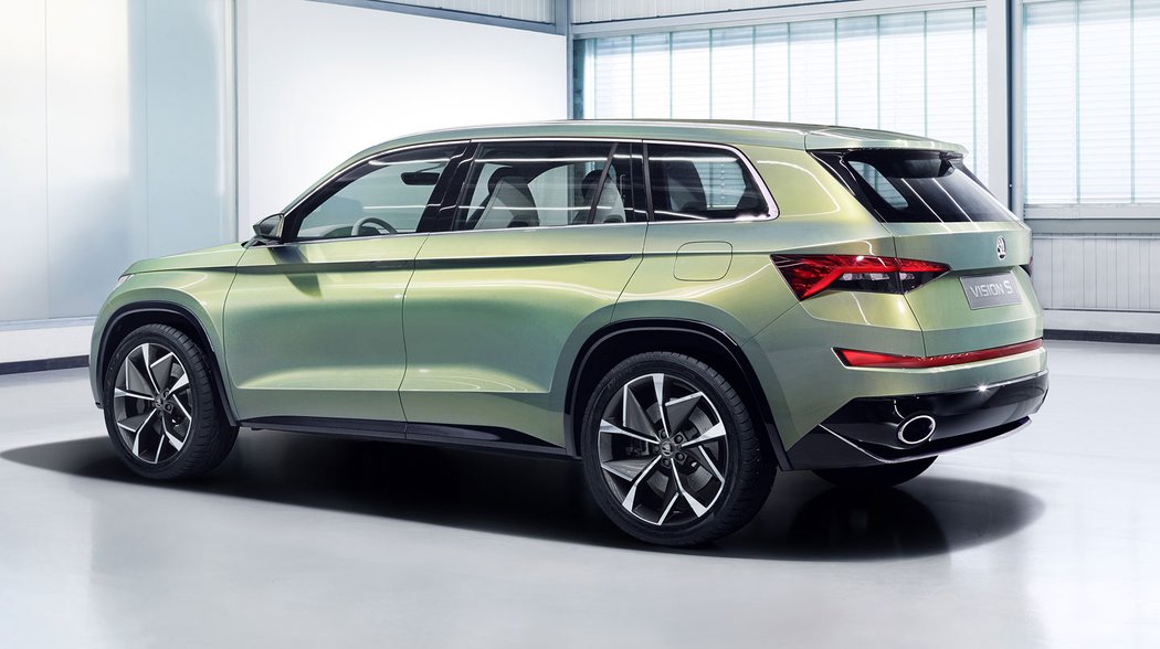 skoda kodiaq superb strednitrida sportovni crossover