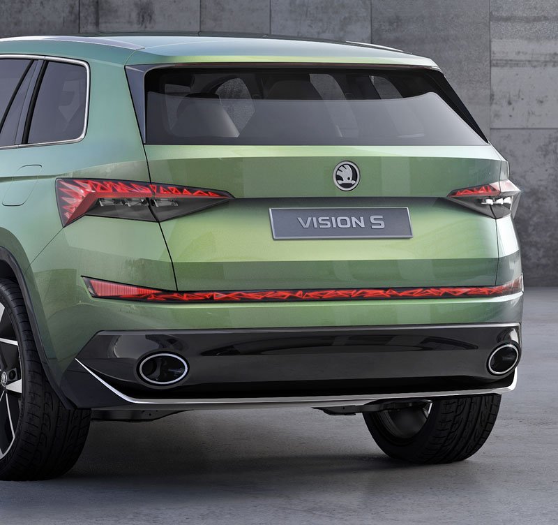 skoda kodiaq superb strednitrida sportovni crossover