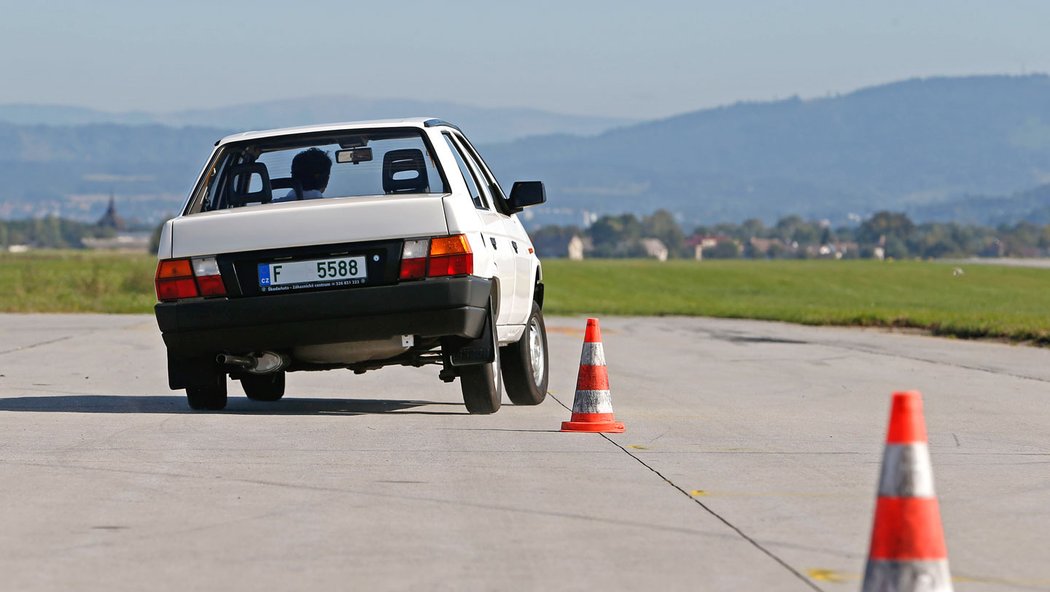 Škoda Favorit sedan