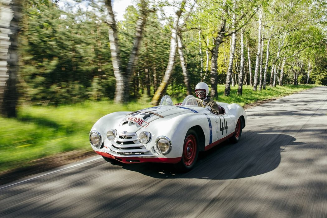 ŠKODA SPORT - vůz, který se v roce 1950 zúčastnil závodu 24 hodin Le Mans