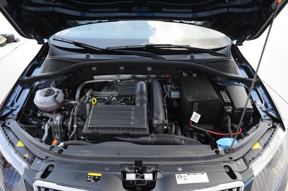 Nový motor 1.2 TSI má čtyři ventily na válec a rozvod řemenem. Moderní technologie zajišťují nízkou spotřebu, v průměru stabilně kolem šesti litrů.