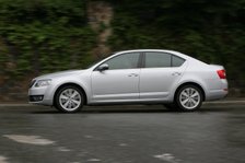 Škoda Octavia 1.6 TDI DSG Elegance