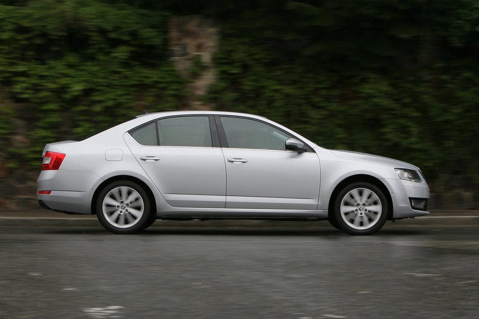 Škoda Octavia 1.6 TDI DSG Elegance