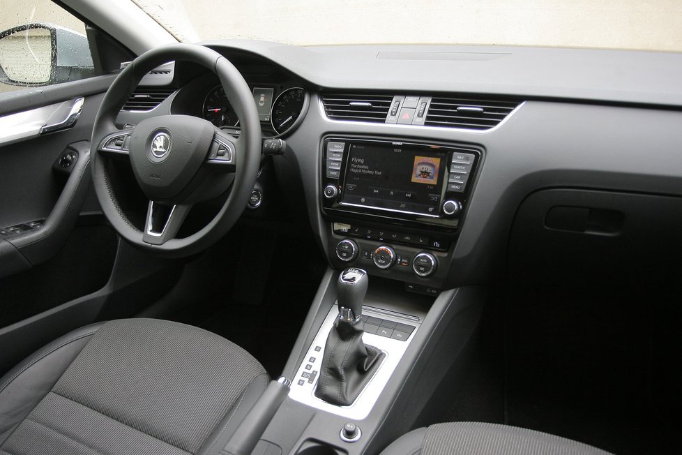 Škoda Octavia 1.6 TDI DSG Elegance