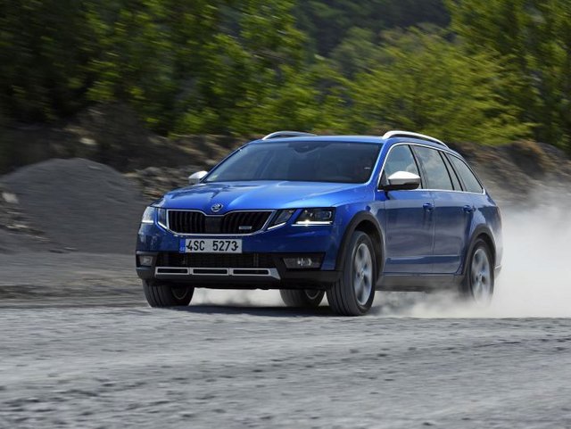 Škoda Octavia Combi Scout 2.0 TDI 4x4 