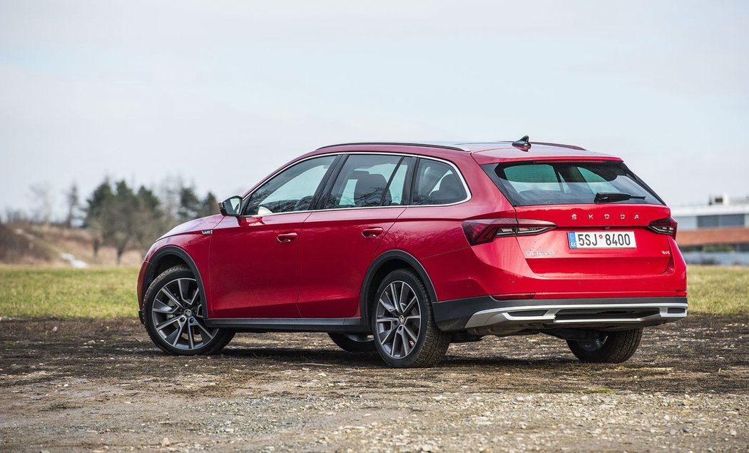 Škoda Octavia Combi Scout 2.0 TDI (147 kW)