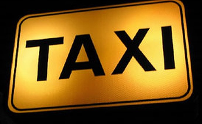 Pražské taxíky: C-segment, žlutá barva, klimatizace, max 8 let