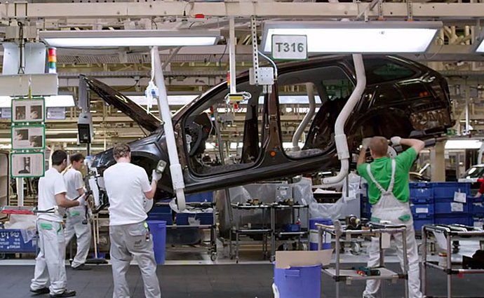 Video: Takto se vyrábí Škoda Octavia