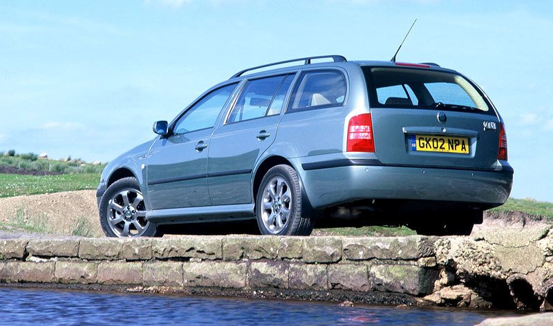 Škoda Octavia Combi UK (2001)