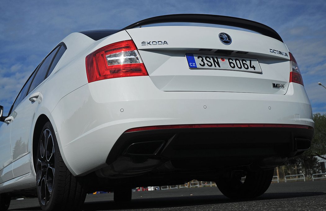 Škoda Octavia RS 230